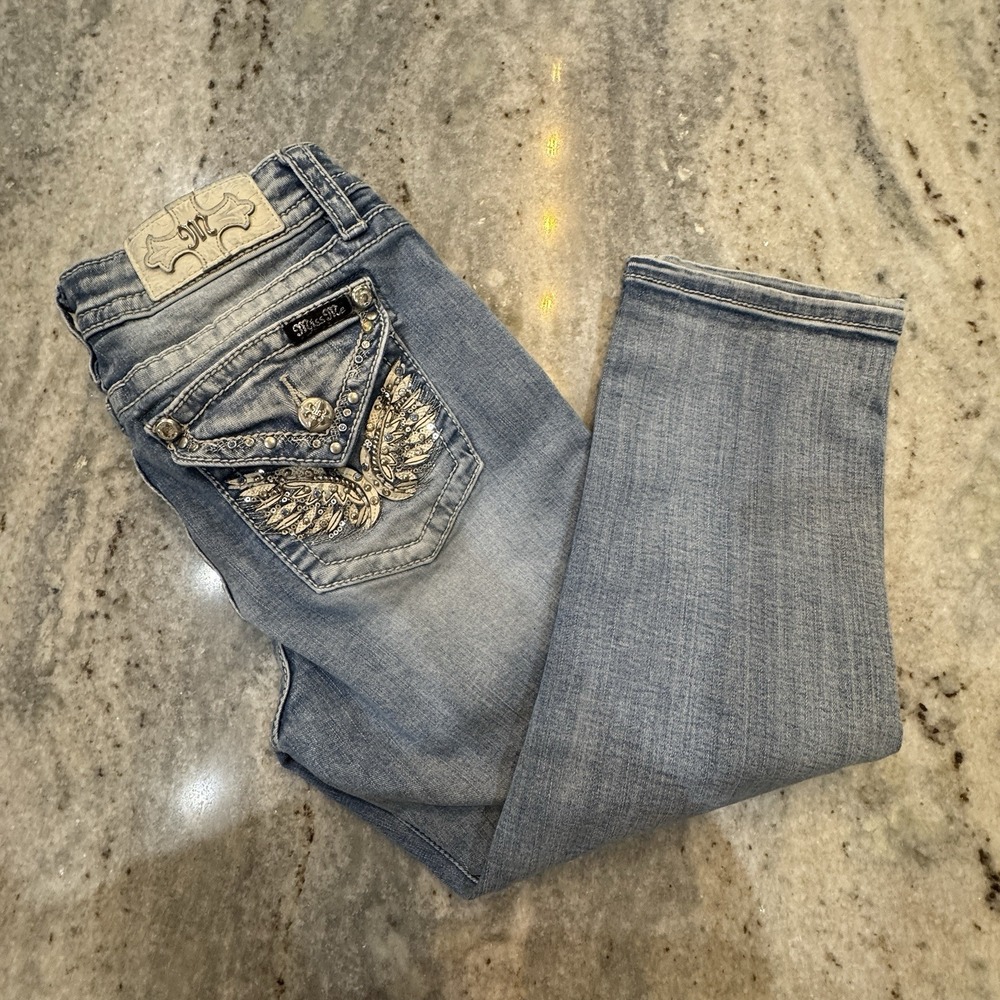 Miss Me Jeans Low Rise Capris Women's Sz 29 Y2K Embellished Angel Wings